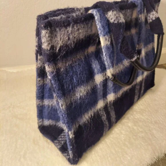 H&M Plaid Wool Tote Bag – Blue, Navy & White Check | Cozy Winter Purse - Picture 3 of 10